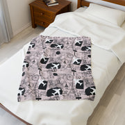 Travel-Inspired Velveteen Plush Blanket - Cozy Décor for Adventurers