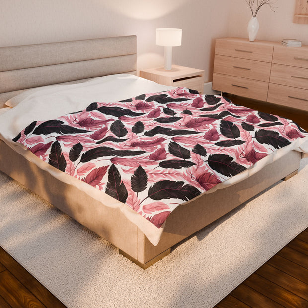 Cozy Velveteen Plush Blanket with Pink Leaf Pattern – Perfect for Home Decor & Gifts