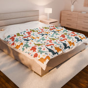 Dinosaur Pattern Velveteen Plush Blanket - Cozy and Fun for Kids