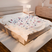 Cozy Heart Pattern Velveteen Plush Blanket - Ideal for Home Decor, Gifting, and Romantic Occasions