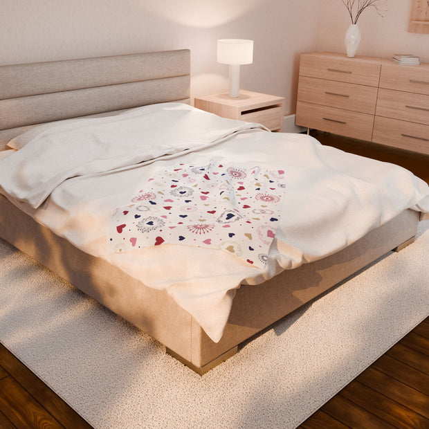 Cozy Heart Pattern Velveteen Plush Blanket - Ideal for Home Decor, Gifting, and Romantic Occasions