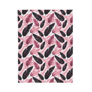 Cozy Velveteen Plush Blanket with Pink Leaf Pattern – Perfect for Home Decor & Gifts