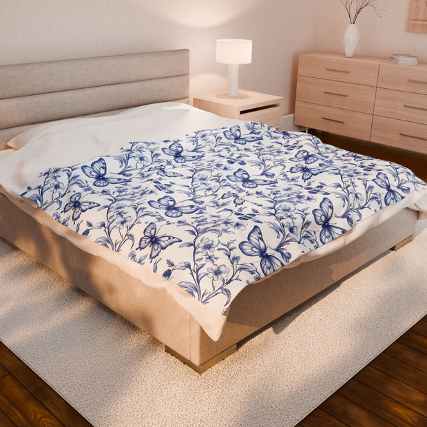 Butterfly Floral Velveteen Plush Blanket - Cozy Light Blue Throw for Home Decor, Gift for Any Occasion