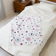 Cozy Heart Pattern Velveteen Plush Blanket - Ideal for Home Decor, Gifting, and Romantic Occasions